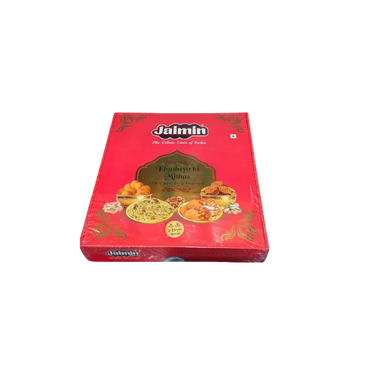 Diwali Gift Hamper with 2 Diyas – Indian Sweets & Namkeen Assortment in Box